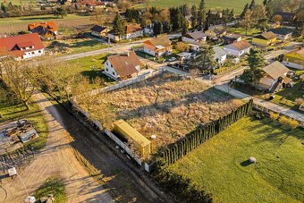 Pozemek pro developera či rodinu - možnost dvoj/trojdomu - 11