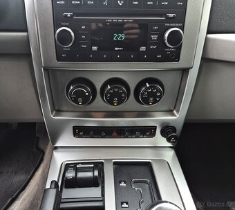 JEEP CHEROKEE 2.8CRD 130KW 1 MAJITEL 4x4 LIMITED BEZ KOROZE - 11