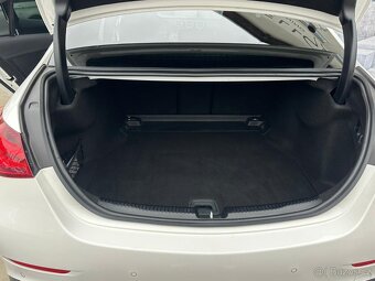 Mercedes-Benz Třídy C 200, 4MATIC, AMG, DPH, HYBRID - 11