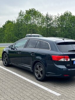 Toyota Avensis - 11