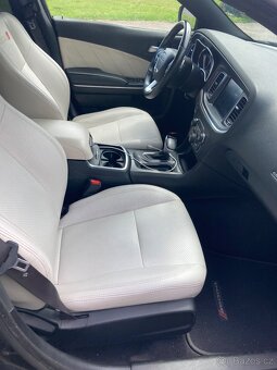 Dodge Charger 5,7 Hemi 410 koní, model 2018, DPH - 11