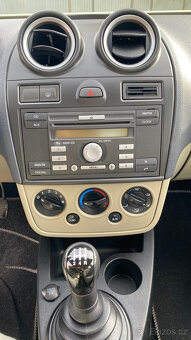 Ford Fiesta - 11