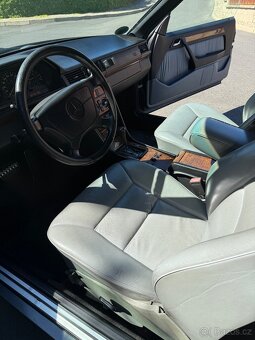 Mercedes-Benz C124 Coupé - 11