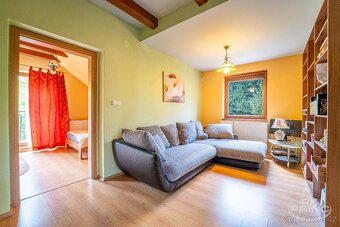 Rodinný dům 4+kk, s terasou, garáže a saunou v rekreační lok - 11