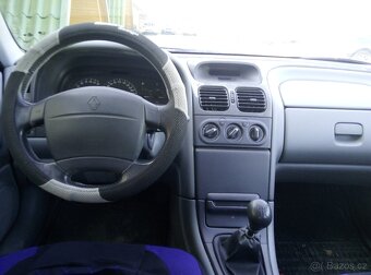 Renault Laguna, 1.6i 66kW KLIMA - 11