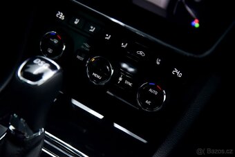 Superb Combi 2.0 TDI L&K DSG, ACC, Lane Assist, DCC - 11