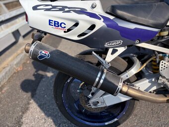 Honda Cbr 900 Rr sc33 - 11