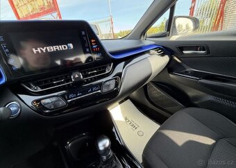 Toyota C-HR 1,8 Hybrid NAVIGACE, SERVISKA hybridní automat - 11