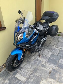 CF Moto 650 MT - 11