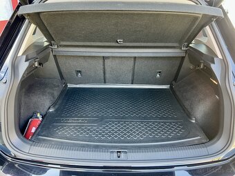 Volkswagen Tiguan 2,0 TDi R-Line PANORAM MATRIX / 2019 - 11