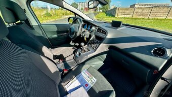 PEUGEOT 5008 2.0 HDi 7míst - 11