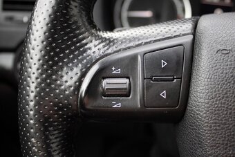 Škoda Octavia 2.0 TDI CR DPF RS DSG - 11