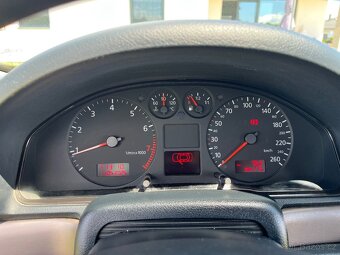 AUDI A4 1.6 AVANT, 184 TKM, 2001, SERVISKA, GARANCE KM - 11
