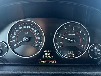 BMW F30 320D X-Drive Sportline - 11