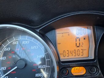 Piaggio mp3 400 v krásném stavu  - 11