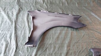 Mercedes W164 BLATNÍK LEVÝ ČERNÝ 4000kč - 11