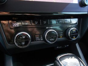 ŠKODA Octavia 2.0 TDi 135kW 4x4 DSG STYLE - 11