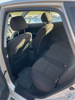 Hyundai i30 , 1.6 CRDI , 66kW , r.v. 2010 - 11