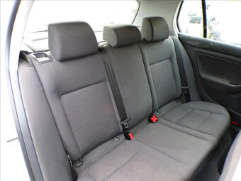 Volkswagen Golf 1,6 FSI TAŽ.ZAŘ.,TREND - 11