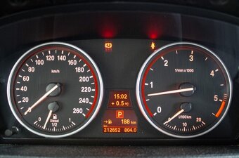BMW X5 xDrive40d PO ROZVODOCH - 11