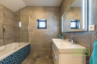 Prodej rodinného domu 182 m2, pozemek 1079 m2 - 11