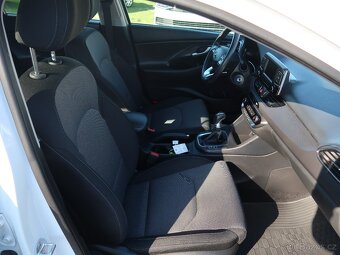 Hyundai i30 1.0T-GDI,88kW,1majČR,69tkm,klima - 11