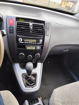 Hyundai Tucson 2.0 CRDI - 11