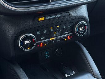 Ford Kuga 2.5 DURATEC 165kW PHEV TITANIUM - 11