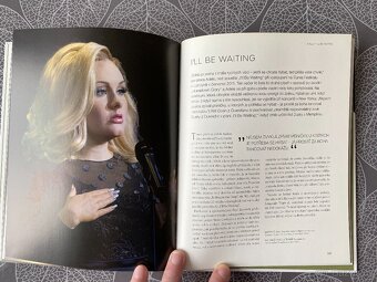 Nová kniha Adele - Příběh písní - 11