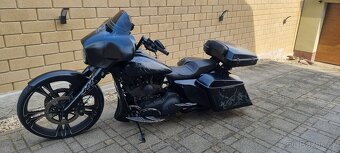 Harley Davidson-Street Glide - 11