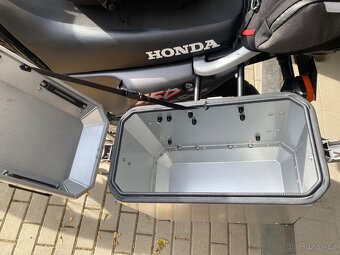 Honda XRV 750 Africa Twin - 35kw v TP - 11
