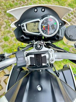 Triumph Speed triple 1050 - 11