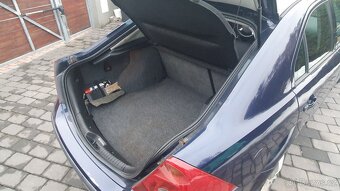 Ford Mondeo 1.8i - 11