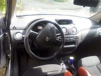 Prodám (vyměním) citroen c2 - 11