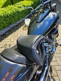 SUZUKI INTRUDER 1800 - 11