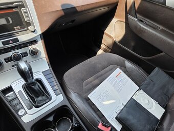 Volkswagen Passat 1.4 TSI DSG 110KW Kuže Tz - 11