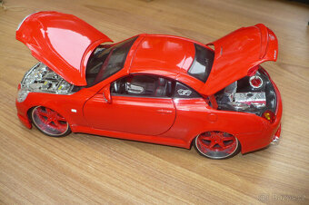 Model auto 1:18 Lexus SC 430 - 11