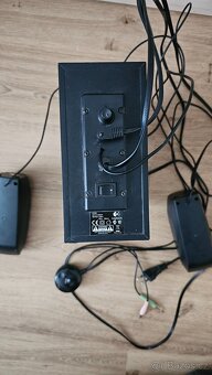 Logitech S-220 Speaker System - 11