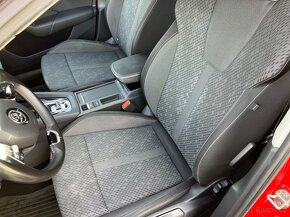 ŠKODA OCTAVIA COMBI 2.0TDI 110kW DSG STYLE / SKLOPNÉ TAŽNÉ/ - 11