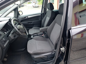 Opel Zafira 1.6i 7míst/118tisKm/Tažné - 11