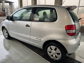 VW Fox - nejnovější model 2011, motor 1,2 44kw, výbava Style - 11