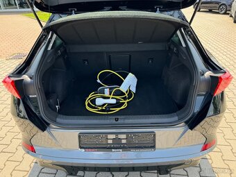 Cupra Formentor 1,4 TSI 150kw PHEV,tažné,výhřev,LED,19"alu - 11