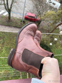 Dámské kožené chelsea boty Baťa (39/40) - 11