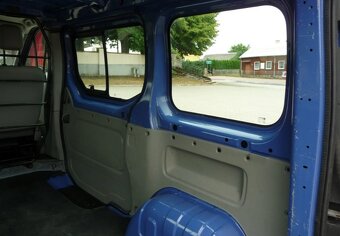 RENAULT TRAFIC 2,0DCI R.V.2010 - 11