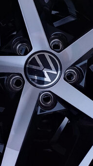 ALU KOLA VW DALLAS GOLF 8 7,5x18 ET51 5x112 PIRELLI225x40x18 - 11