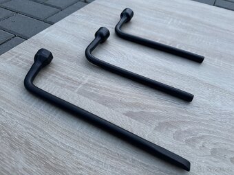 Volha Gaz Uaz, originální původní klíče na kola - 11