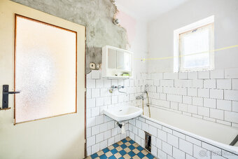 Rodinný dům / chalupa v Uhřínově - 11