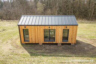 Celoroční dům k trvalému bydlení ve skandinávském stylu - 11