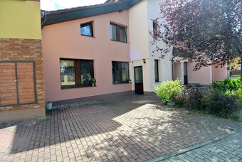 Pokrovní byt 2+1, 56 m2, zařízený, Praha 4 Šeberov - 11