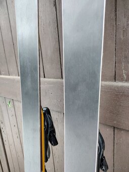 Atomic M2 tron 8.2 - sjezdové lyže, carving - 11